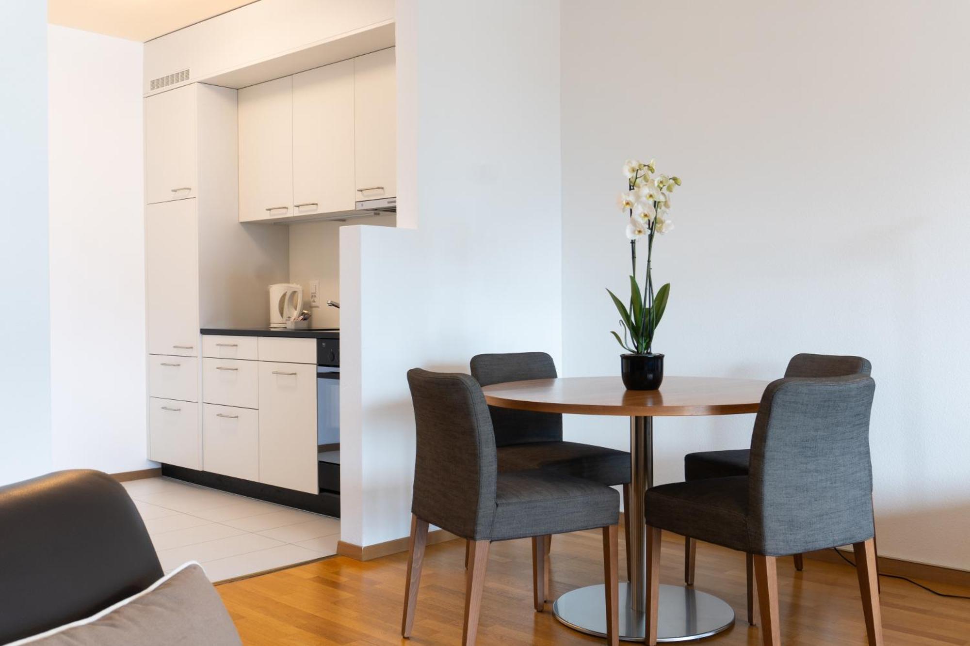 Tertianum Residenza Al Parco Appartements & Restaurant Muralto ภายนอก รูปภาพ